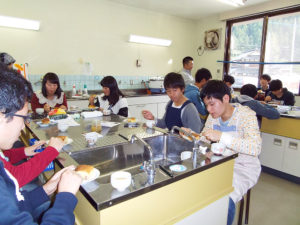 梨ケーキ作り体験