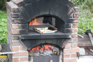 地元食材を使ったピザづくり体験