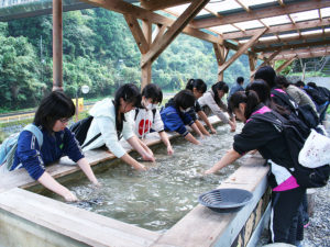 探検!鉱山跡洞窟と地底王国 (美川ムーバレー)
